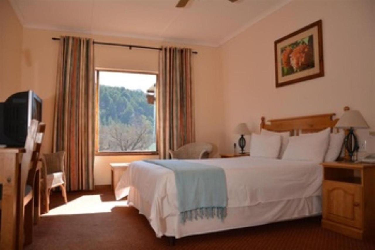 Gooderson Drakensberg Gardens Golf & Spa Resort Exterior photo