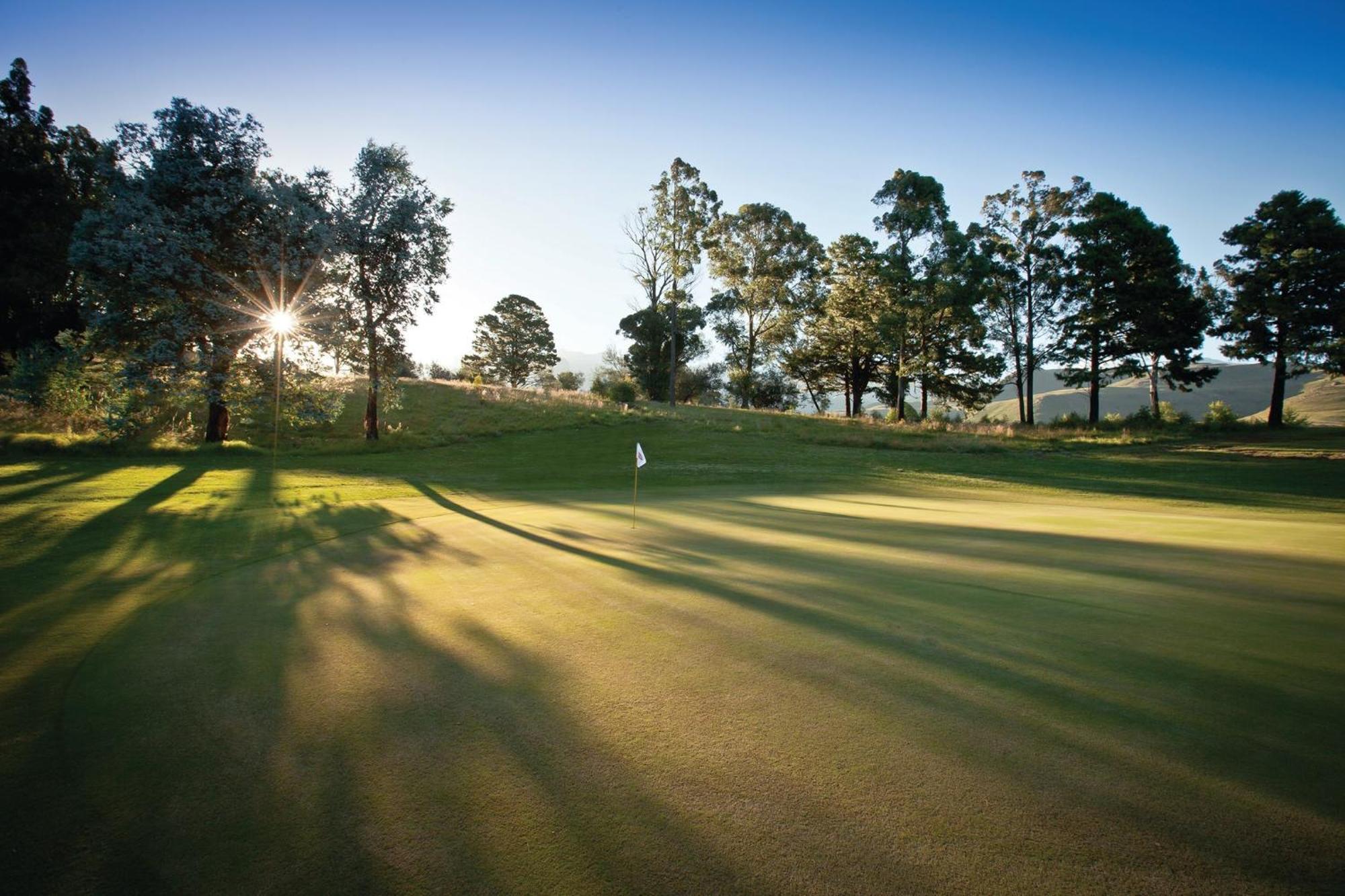 Gooderson Drakensberg Gardens Golf & Spa Resort Exterior photo