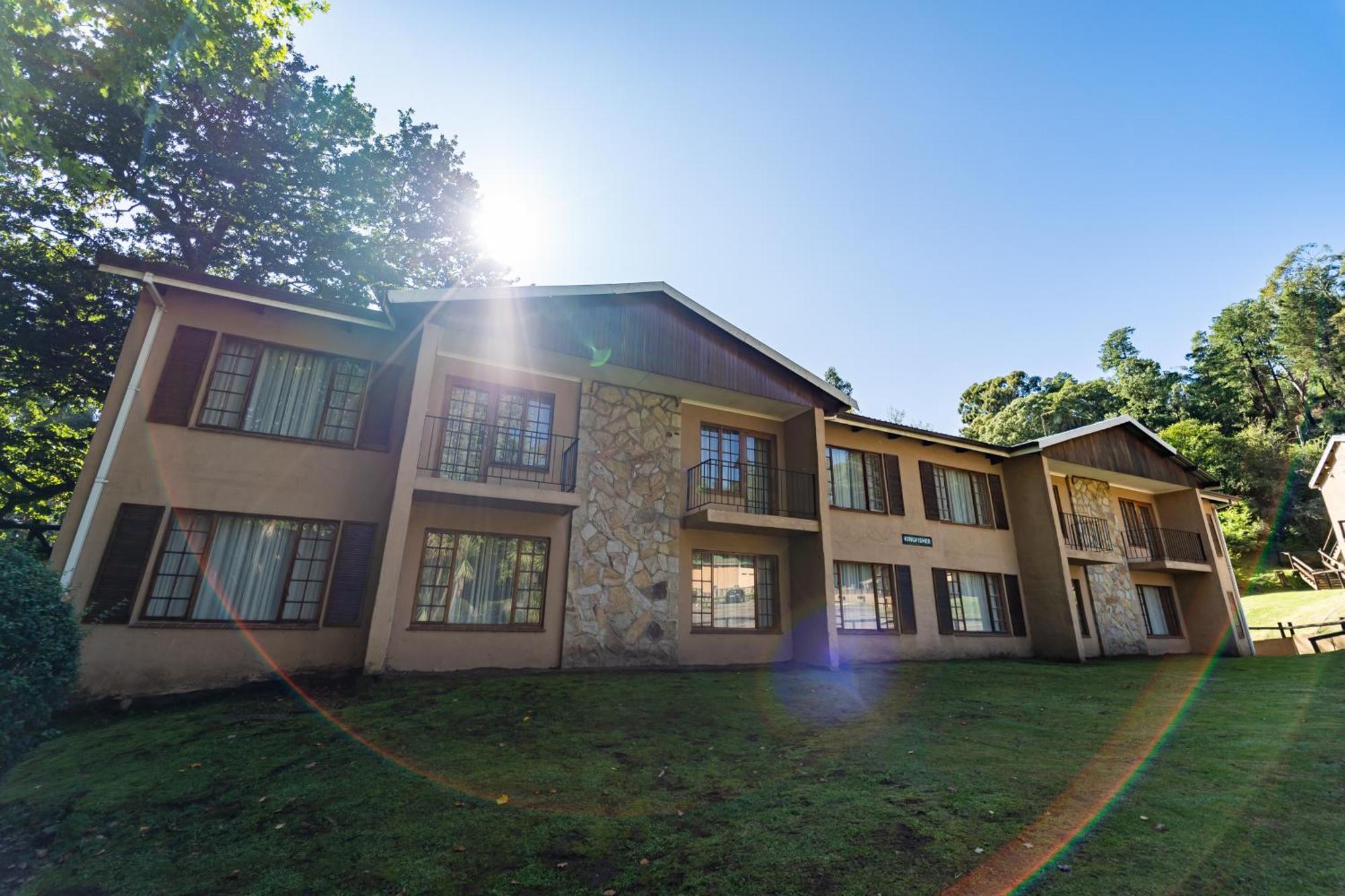 Gooderson Drakensberg Gardens Golf & Spa Resort Exterior photo