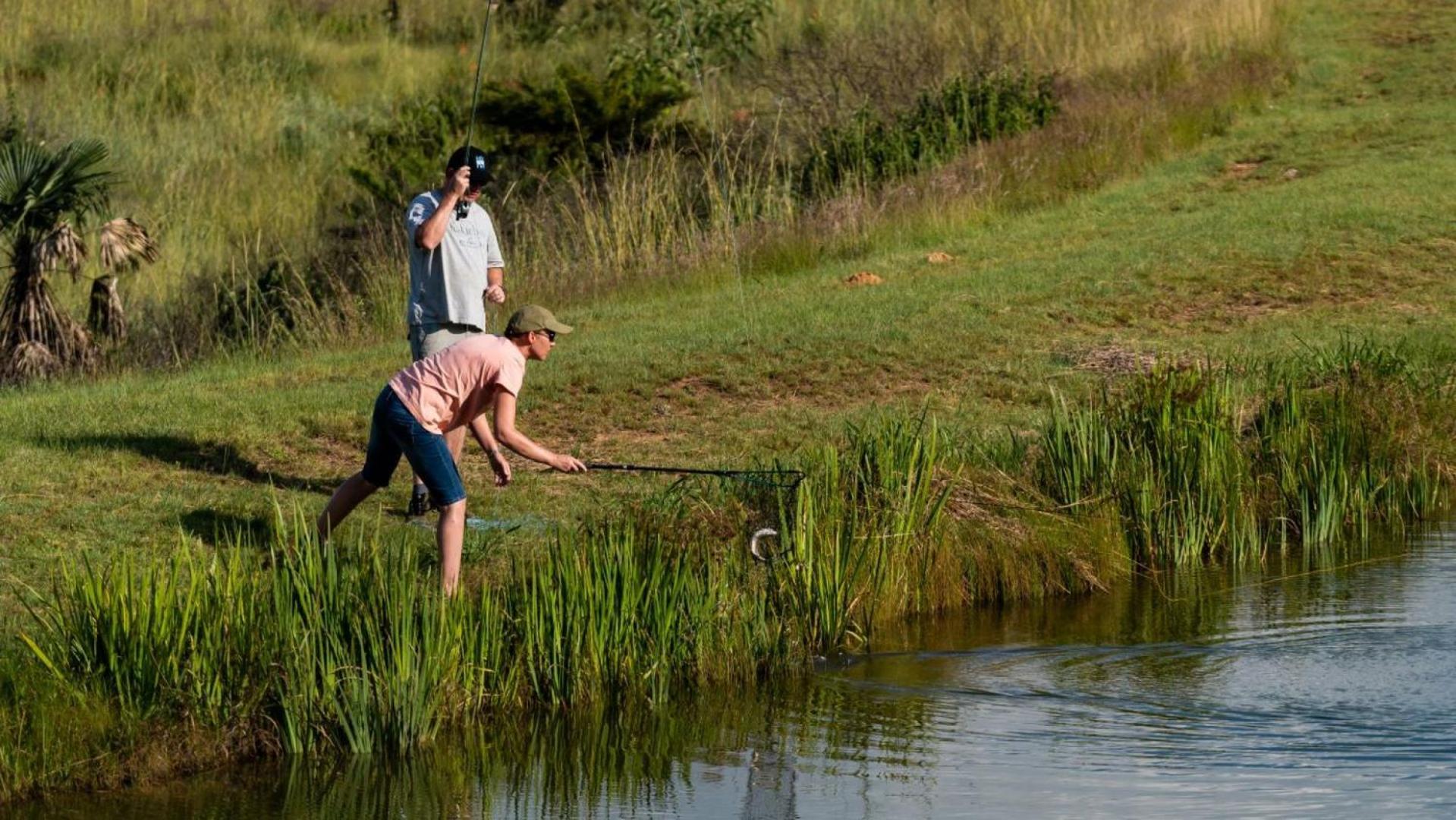 Gooderson Drakensberg Gardens Golf & Spa Resort Exterior photo