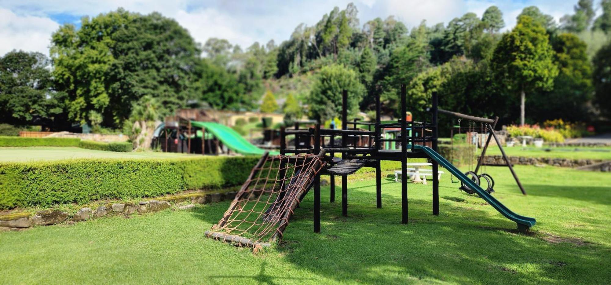 Gooderson Drakensberg Gardens Golf & Spa Resort Exterior photo